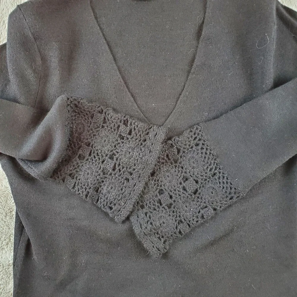 Sarah Spencer Merino Wool Sweater Women XL Crochet Lace Bell Sleeve V-Neck Black